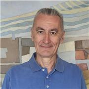 Ingeniero aeronáutico con 35 años de experiencia da clases de matemáticas y físicas desde primaria hasta universidad